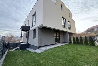 Casă cu 5 camere cu Teren 300 Mp în Florești