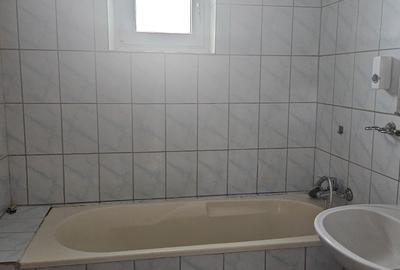 Apartament cu 3 camere decomandat în Ferentari - 8
