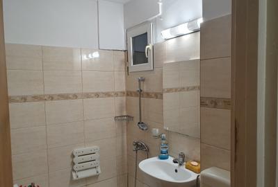Apartament cu 2 camere decomandat în Drumul Taberei