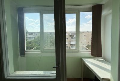 Apartament cu 3 camere semidecomandat în P-ța Doina - 10