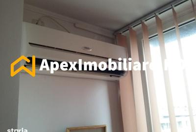 Apartament cu 3 camere decomandat în Giurgiului
