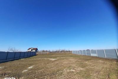 Teren de 580 mp, în Vânători - 2