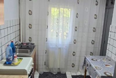 Apartament cu 2 camere decomandat în Centru Civic