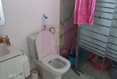 Casă cu 5 camere cu Teren 300 Mp în Dobroești