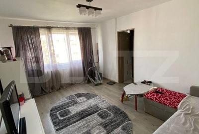 Apartament cu 2 camere semidecomandat, mobilat în Decebal