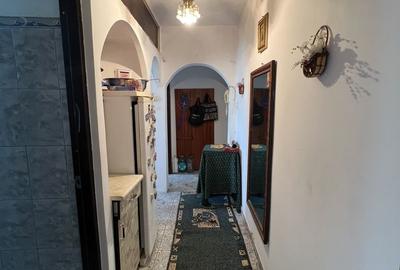 Apartament cu 4 camere semidecomandat în Craiovița Nouă - 5