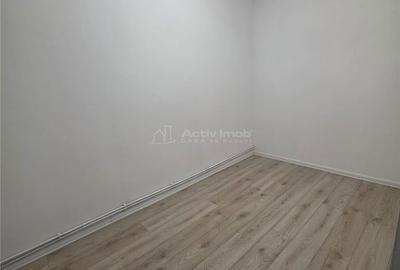 Apartament cu 3 camere semidecomandat în Micro 9 - 11