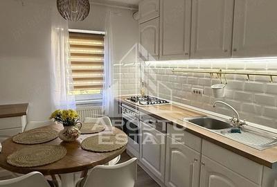Apartament cu 2 camere semidecomandat, mobilat în Nord