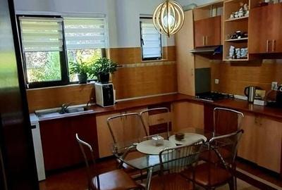Casă cu 4 camere în Trivale