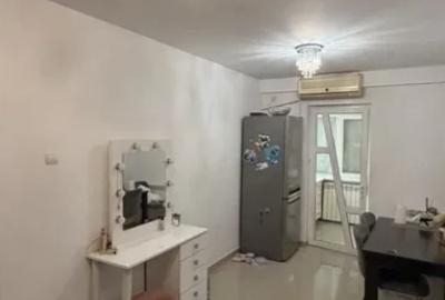 Apartament cu 2 camere decomandat în C5