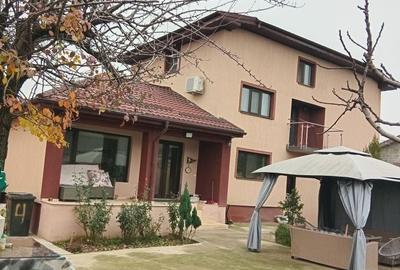 Casă cu 3 camere în Uiești - 8