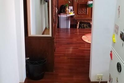 Apartament cu 2 camere semidecomandat în Cuza Vodă