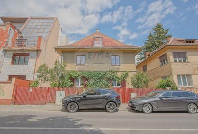 Apartament cu 2 camere semidecomandat în Centrul Civic