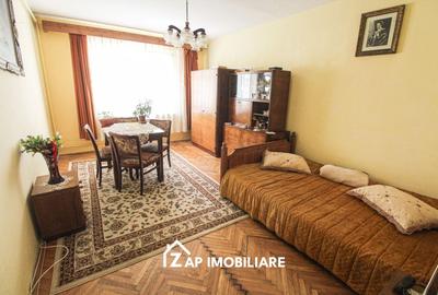 Apartament cu 3 camere decomandat în 7 Noiembrie