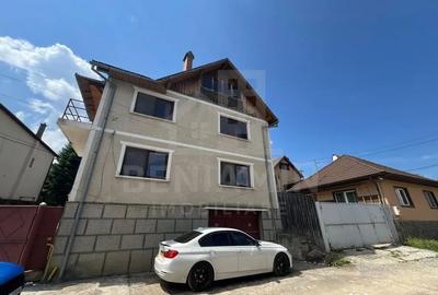 Casă cu 8 camere cu Teren 1100 Mp în Central
