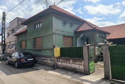 Casă cu 4 camere cu Teren 3665 Mp în Turdaș