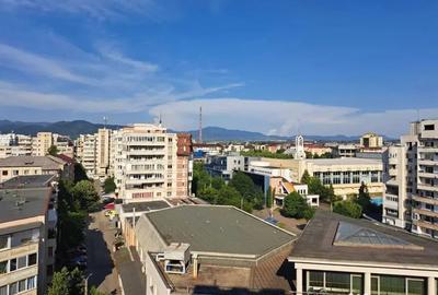 Apartament cu 2 camere decomandat în Ultracentral