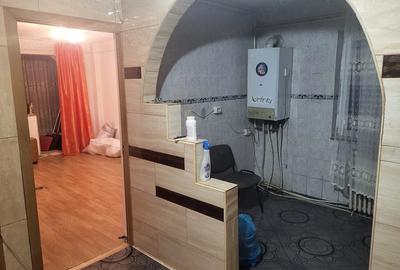 Apartament cu 3 camere semidecomandat în Exterior Vest
