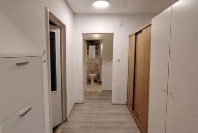 Apartament cu 3 camere în Micro 6 - 8