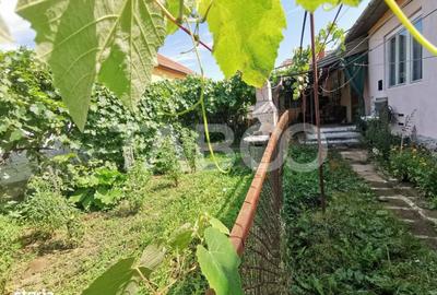 Casă cu 4 camere în Trei Stejari