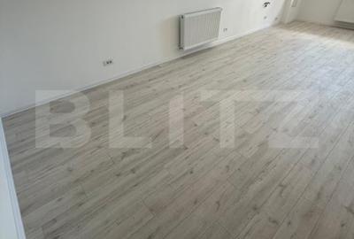 Apartament cu 2 camere semidecomandat în Tractorul - 1