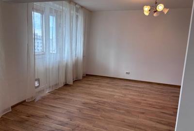 Apartament cu 3 camere decomandat în Pantelimon