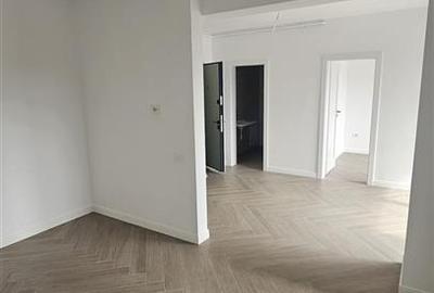 Apartament cu 2 camere decomandat în Cantemir