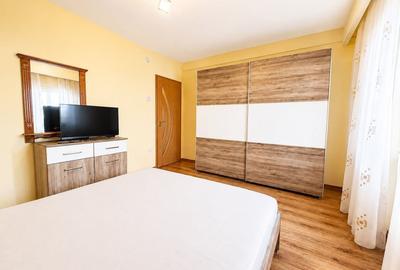 Apartament cu 2 camere decomandat, mobilat în Decebal