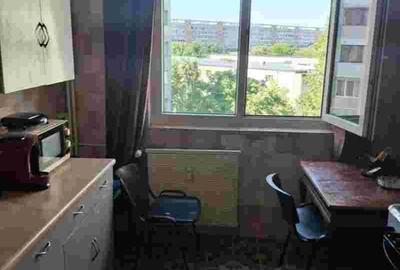 Apartament cu 2 camere semidecomandat în Titan