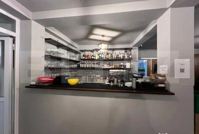 Spațiu comercial, de 200 mp, în Central - 3