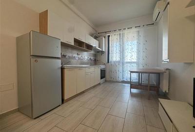 Apartament cu 2 camere decomandat, mobilat în Nicolina
