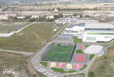 Casă cu 4 camere cu Teren 300 Mp în Central - 1