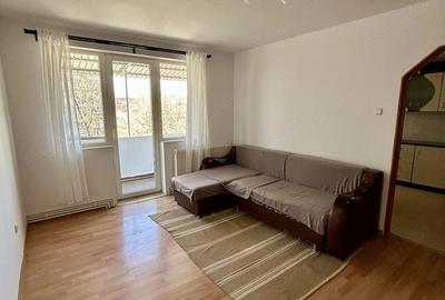 Apartament cu 2 camere semidecomandat în Careiului