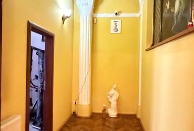 Apartament cu 4 camere decomandat în Sinaia - 2