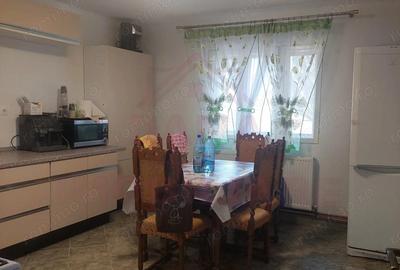 Casă cu 5 camere cu Teren 1100 Mp în Poiana - 12