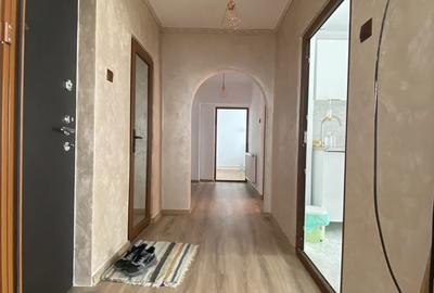 Apartament cu 3 camere decomandat în Micro 11 - 7