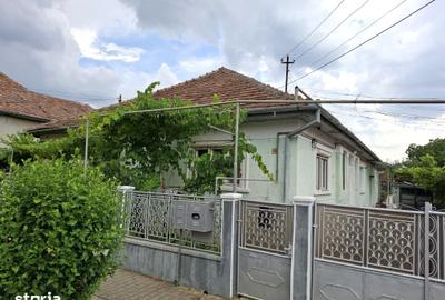 Casă cu 3 camere cu Teren 520 Mp în Central