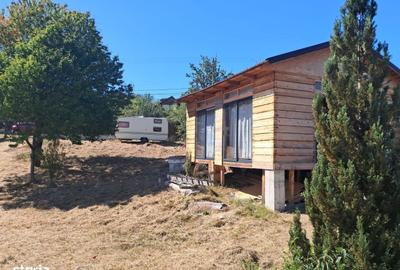 Casă cu 4 camere în Daia