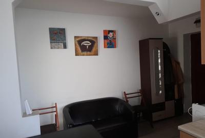 Apartament cu 2 camere decomandat în Precista
