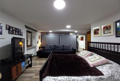 Apartament cu 3 camere decomandat în Central - 2