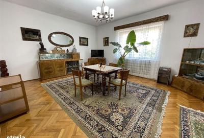 Apartament cu 4 camere în Central