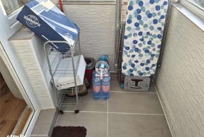Apartament cu 3 camere decomandat în Albești