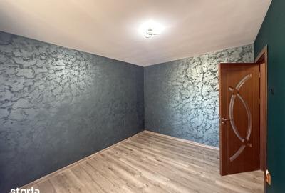 Apartament cu 3 camere semidecomandat în Calea București