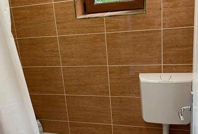 Casă cu 5 camere cu Teren 2000 Mp în Central