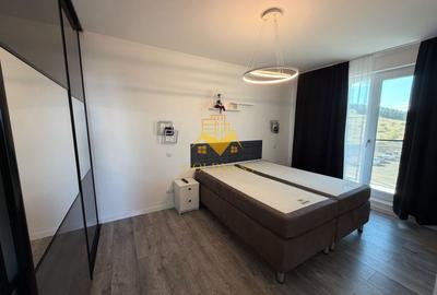 Apartament cu 3 camere semidecomandat, mobilat în Florești