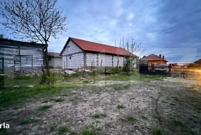 Casă cu 4 camere în Albești - 17
