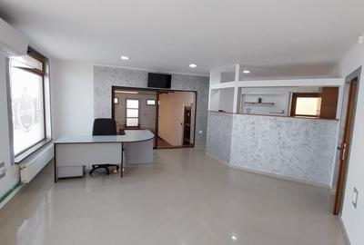 Spațiu comercial, de 80 mp, în Central - 1