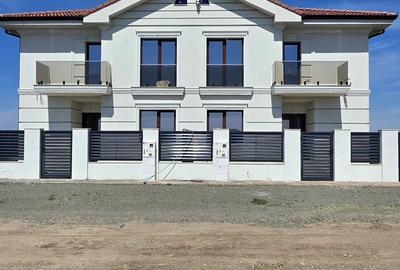 Casă cu 4 camere în Săcălaz