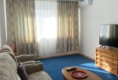 Apartament cu 3 camere decomandat în Berceni