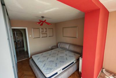 Apartament cu 2 camere decomandat în Exterior Vest